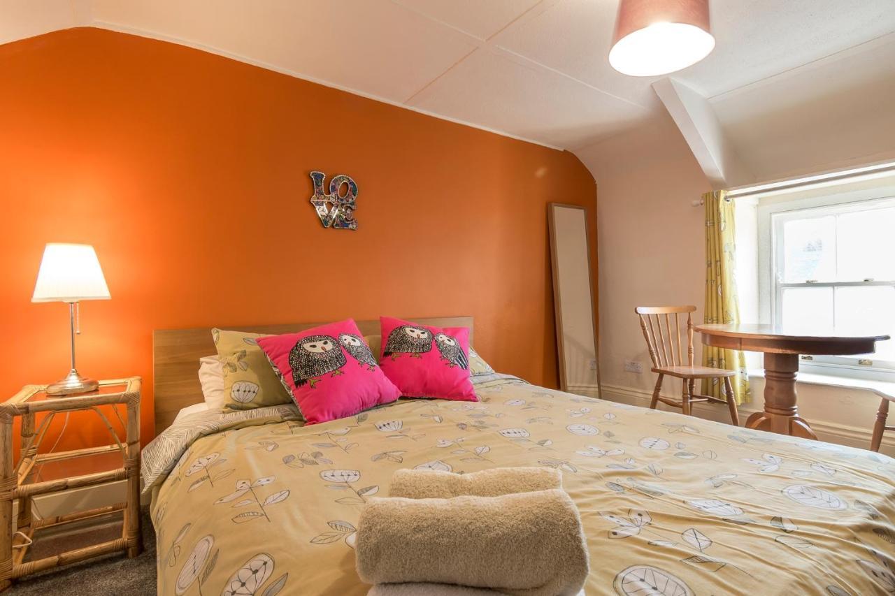 Manorbier Castle Inn Sunset Room Экстерьер фото